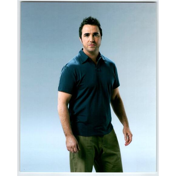 Stargate Atlantis Paul McGillion 2009 Original Photo 8" x 10" Blue Shirt Hot Man - Picture 1 of 2